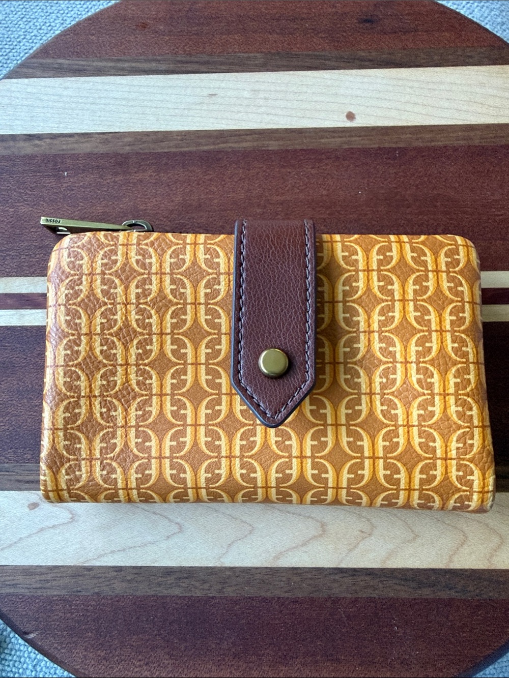 Fossil Gold-Tone Zipper Pull Wallet Accent